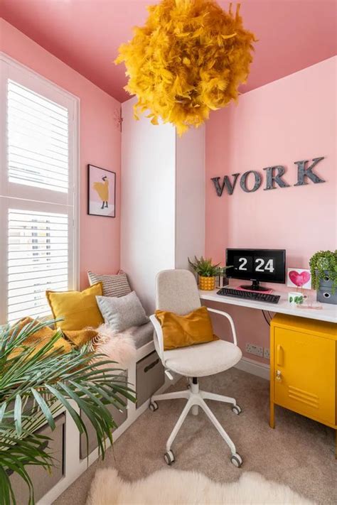 Light Pink Office