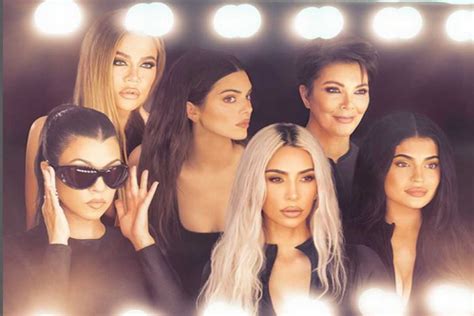 Novo trailer de 'The Kardashians' mostra drama familiar em dobro!