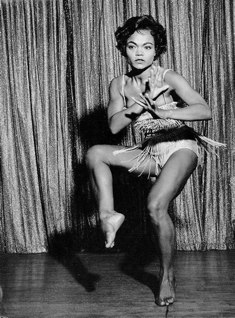 Eartha Kitt performing in Las Vegas c. 1955 | Eartha, Eartha kitt ...