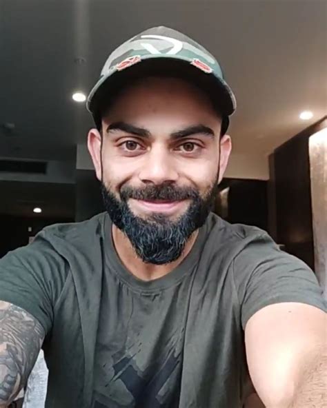 Warner Takes A Dig At Kohli Over his Grey Beard