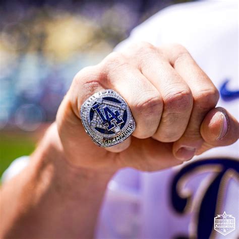 LA Dodgers Championship Ring 2020/2021 New in wooden box | Etsy