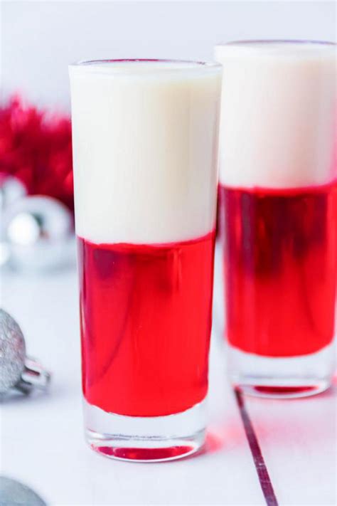 BEST Santa Shooters Recipe – Easy and Simple Christmas Alcohol Shots ...