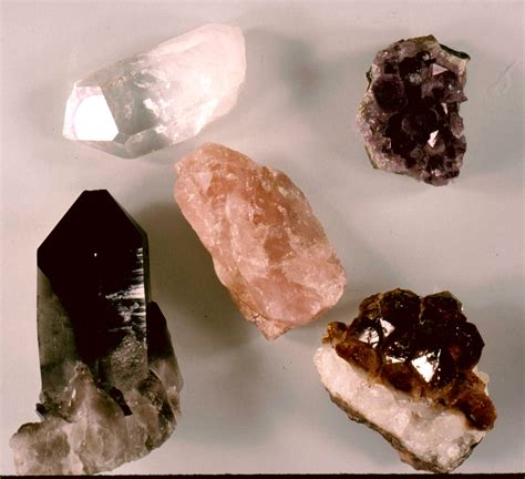 Collection 105+ Images Pictures Of Quartz Crystal Rocks Sharp