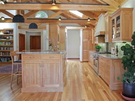 Kitchen Decorating Ideas With Oak Cabinets – Things In The Kitchen