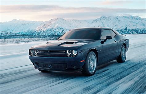 All-wheel-drive 2017 Dodge Challenger GT debuts