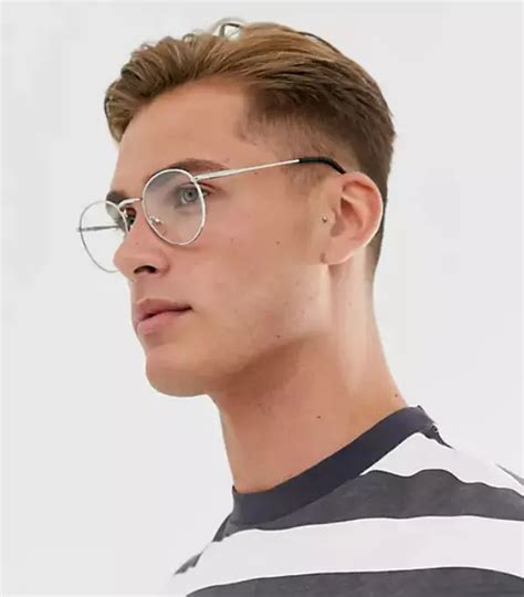 Are silver frame glasses in style?