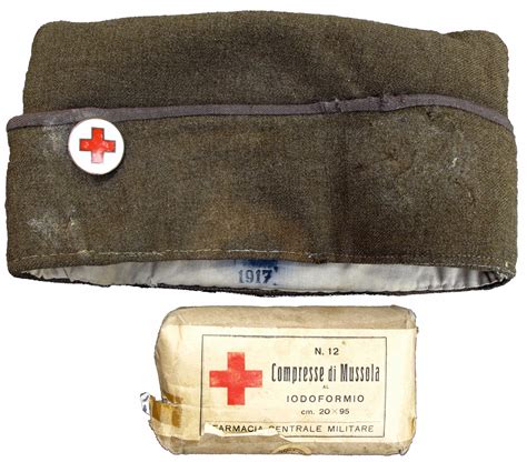 File:World War I Italy Paramedic Hat 1917.jpg - Wikimedia Commons