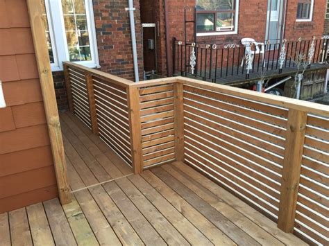 Horizontal deck railing - Modern - Deck - Toronto - by Zebra Deck | Houzz