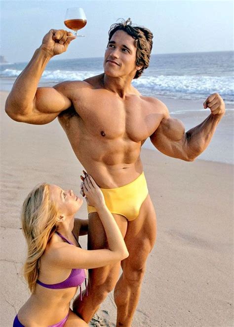 Vintage photos of a young Arnold Schwarzenegger in his physical prime ...