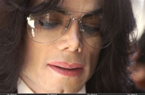 Trial Photos / June 2005 / June 1, 2005 - Michael Jackson Photo (11318693) - Fanpop