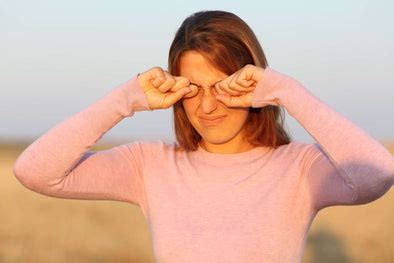 Understanding Dry Eyes in Summer – EyKuver