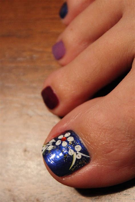 Toes | Flowers on the toe nail | muora | Flickr
