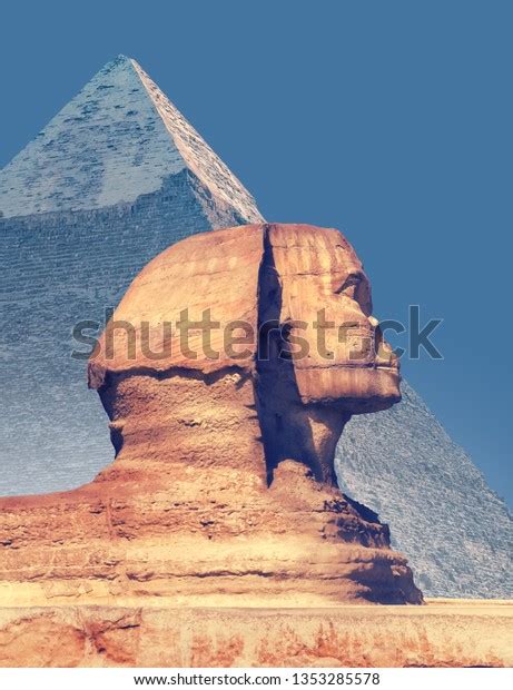 Egyptian Sphinx Great Pyramid Giza Famous 库存照片（立即编辑）1353285578