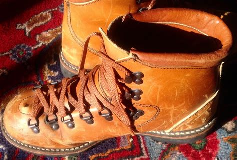 Dunham Brown Leather Hiking Mountaineer Boots Sz 8.5 M Vibram Sole | eBay