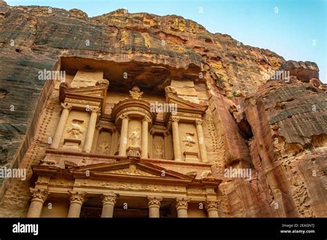 Al Khazneh tomb also called Treasury at Petra, Jordan Stock Photo - Alamy