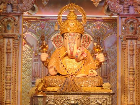 Dagdu Halwai Ganpati Photo - carrotapp