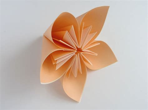 Origami Rose: A Timeless Symbol, Unfolded in Paper – easy origami tutorial