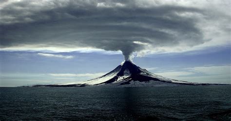 I vulcani contribuiscono al raffreddamento della Terra | Il Bo Live UniPD