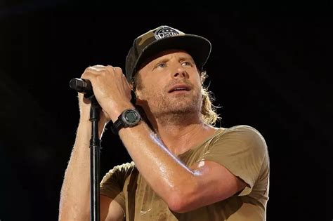 Dierks Bentley Rolls Out Plans for His 10th Studio Album