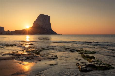 El peñón y el sol - www.jorgeciscar.com Peñon de Ifach en Calpe (Alicante - España). | Costa ...