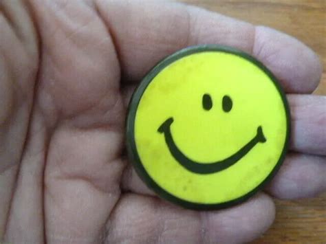 VINTAGE YELLOW HAPPY Smiley Face Emoji Pin Button Graphic Services Indianapolis $19.99 - PicClick
