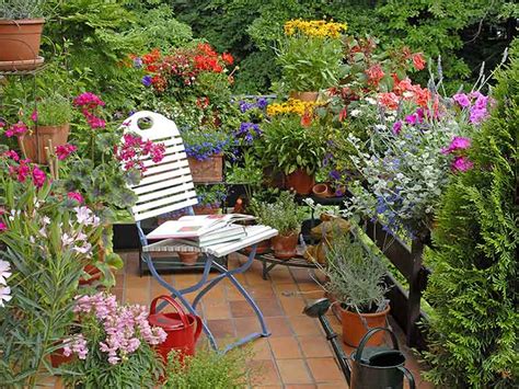 31 Incredible Small Garden Design Ideas on a Budget | Gardenoid