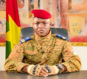 Burkina : Le capitaine Ibrahim Traoré ratifie une loi portant création ...