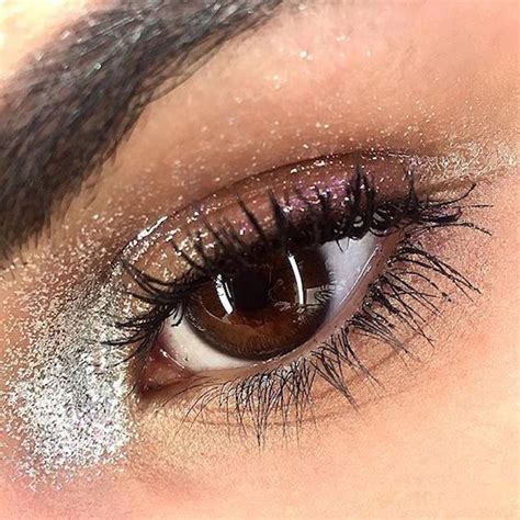 Best Makeup Tips for Brown Eyes: Highlight their Soulfulness