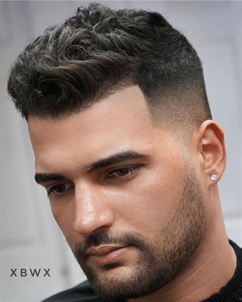 Corte De Cabello Para Hombre Con Frente Amplia - hombres orejones