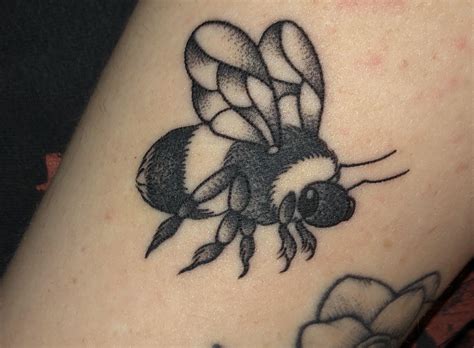 My bumblebee! Done by Jessica Heimstra at Rise Above Tattoo, Orlando FL ...