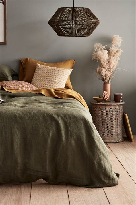 Bedroom makeover with Fall colors | Bedroom interior, Sage green bedroom, Home decor bedroom
