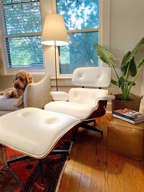 White 2010s Herman Miller Eames Lounge Chair & Ottoman (1816) - Eames.com