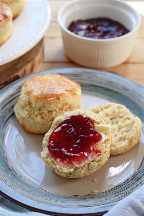 Light & Fluffy Scones - Julia's Cuisine