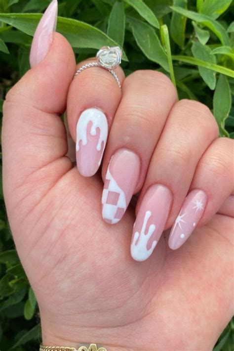 35 Cute Oval Nails Art Designs for Summer Nails 2021