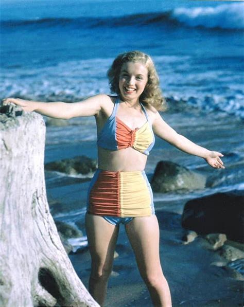 Marilyn Monroe At The Beach Pictures, Photos, and Images for Facebook, Tumblr, Pinterest, and ...