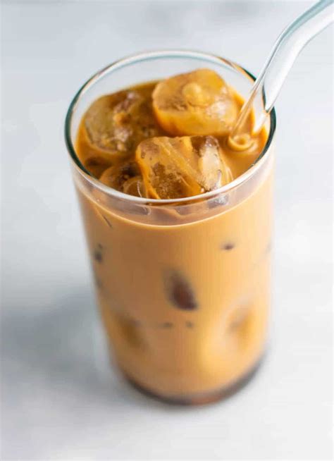 Best Easy Iced Coffee Recipe - Build Your Bite