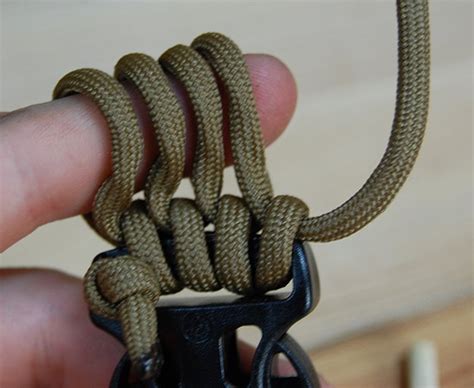 How To Make A Paracord Belt: Step-By-Step Instructions | DIY Projects