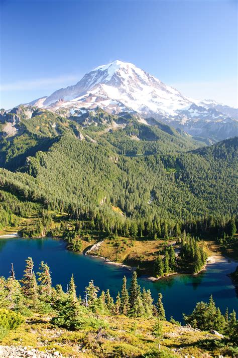 Mount Rainier, Washington [OC] [2848x4288] : r/EarthPorn