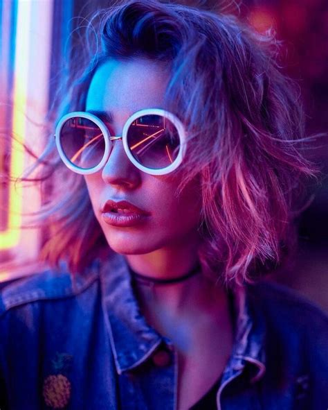 Pin on coleção colors | Photography inspiration portrait, Neon ...