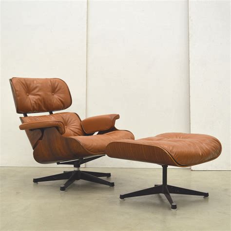 Lounge chair by Charles & Ray Eames for Herman Miller, 1960s | #89071