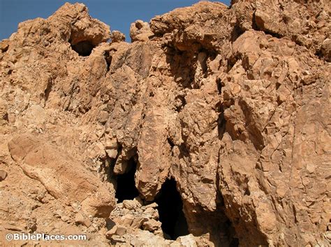 Qumran Caves (BiblePlaces.com)