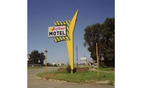 Vintage Motel Signs Reveal America's Love Affair With the Road