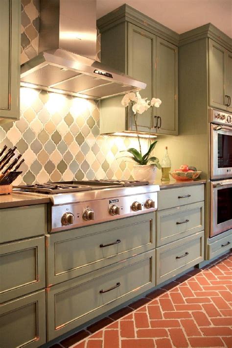 20+ Modern Sage Green Kitchen Cabinets – HomeDecorish
