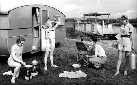 Caravanning and Camping in the Past: 20 Vintage Photos of Holidaymakers in the Great Outdoors ...