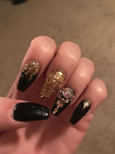 Black Nails With Gold Glitter - Margaret Wiegel