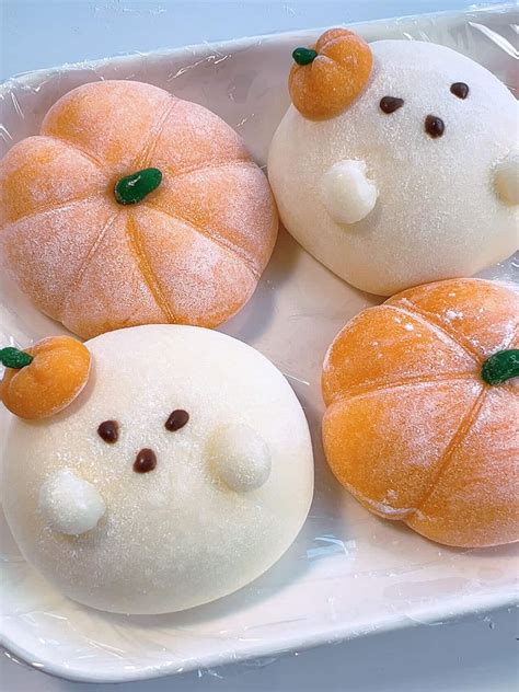 Pumpkin Mochi in Ghost / Pumpkin Shape (Cool Recipe with Video)