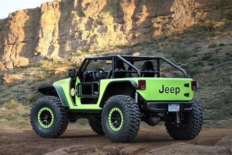 This Hellcat-Powered Jeep Wrangler is 707HP Worth of Pure Off-Road Fury