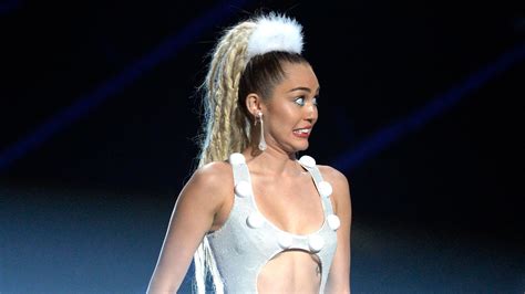 Miley Cyrus just torpedoed her own career, and MTV helped | The Verge