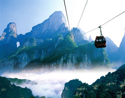 Cable Car on Tianmen Mountain, Tianmen Mountain Photos, Zhangjiajie Pictures, Tianmen Mountain ...