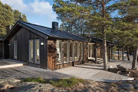 This cabin-like home in Sweden comes with its own island - The Spaces